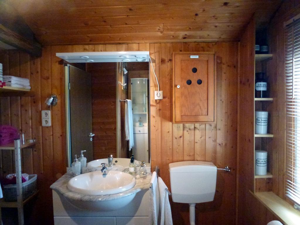 Romantikzimmer Im Antiquariat Sonnschied Pokoj fotografie